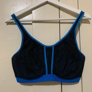 PrimaDonna underwire sports bra